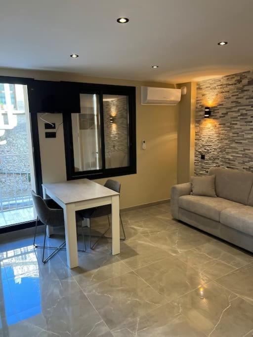 Nat@1313 Apartment Марсилия Екстериор снимка